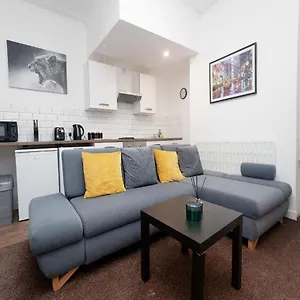  Apartment Kirkstall House United Kingdom